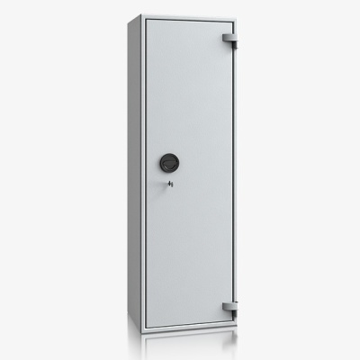 ISS Oldenburg 8 min�s�tett fegyverszekr�ny